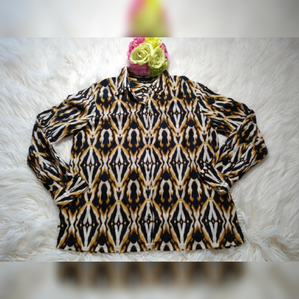 Jones New York abstract pattern blouse size "XL".